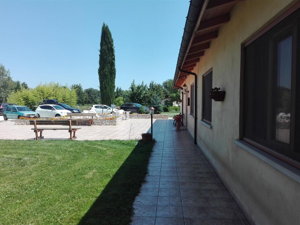 Вилла Agriturismo Le Due Arcate Сан-Массимо Экстерьер фото